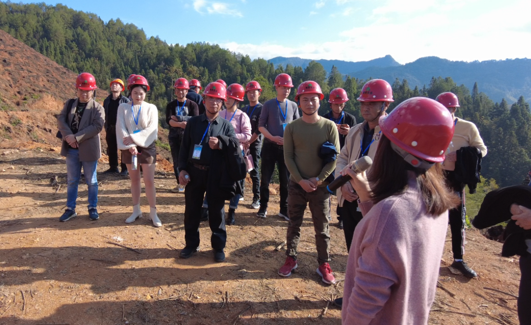 福建PG电子·麻将胡了官方网站举办首届“村企合作造林村民开放日”活动